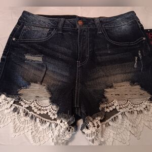 NWT No Boundaries Shorts Denim Lace bottom Frayed size 13